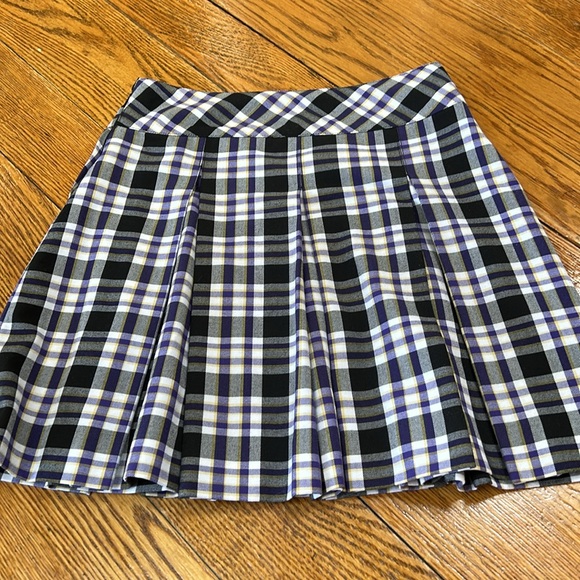 Parker purple/black pleated schoolgirl uniform skirt. Side zip. Size 2. - Picture 9 of 13